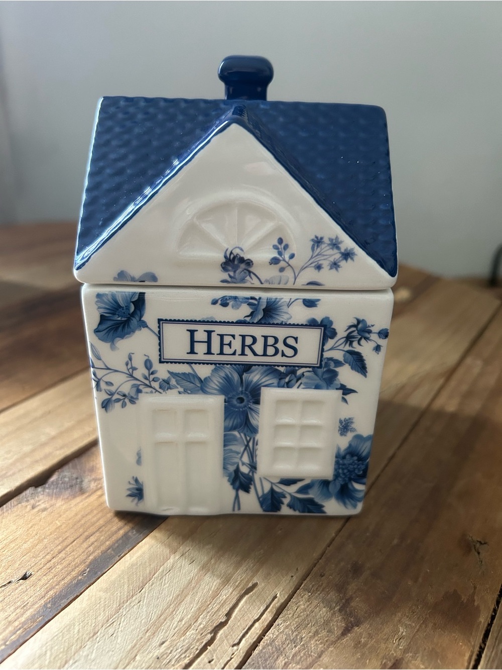 Beau monde Herbs floral spice house jar